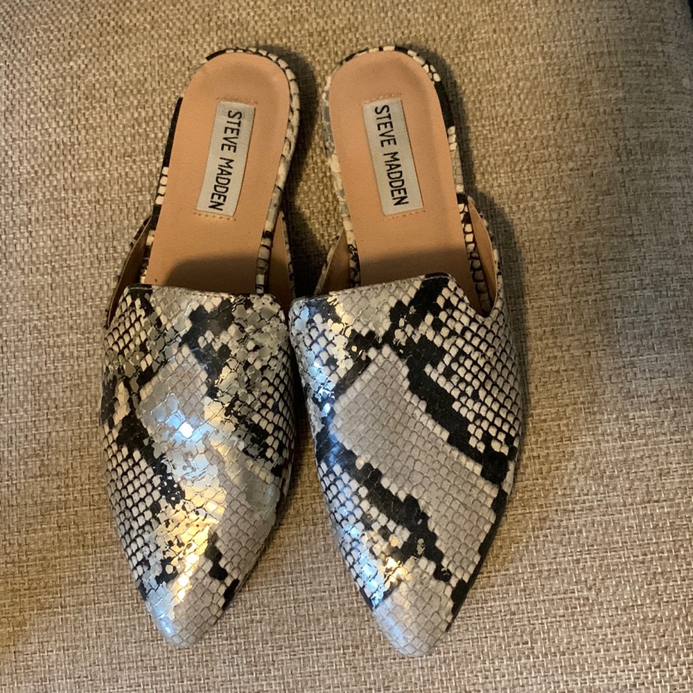 Steve Madden snakeskin mules. Size 7